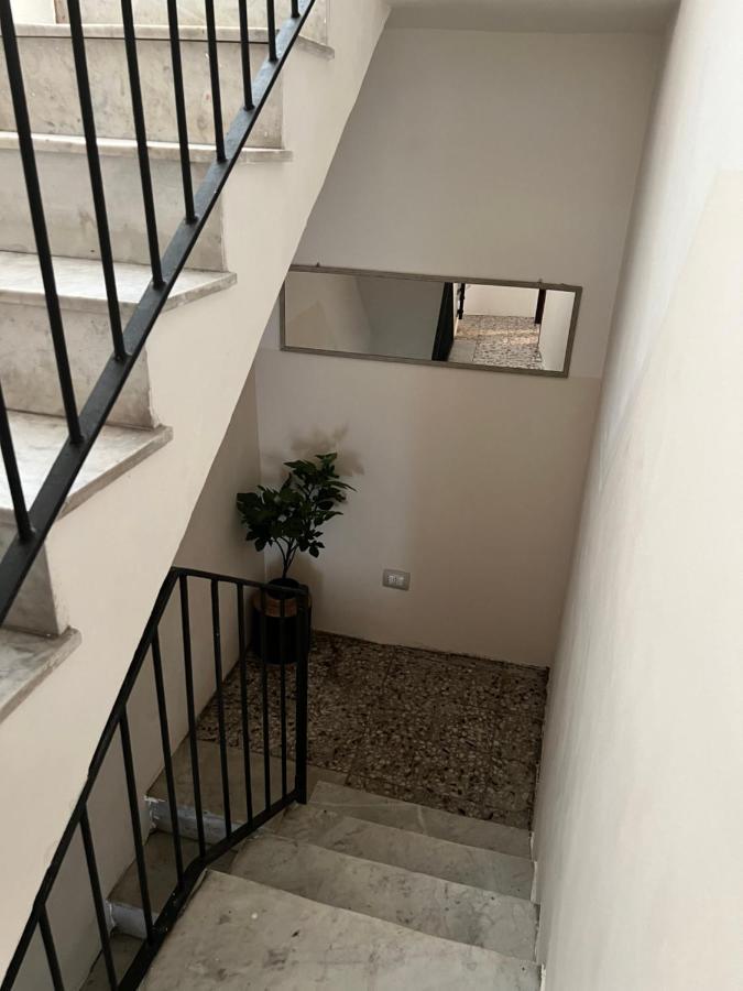 Apartamento Zinbi'S House CTA Exterior foto