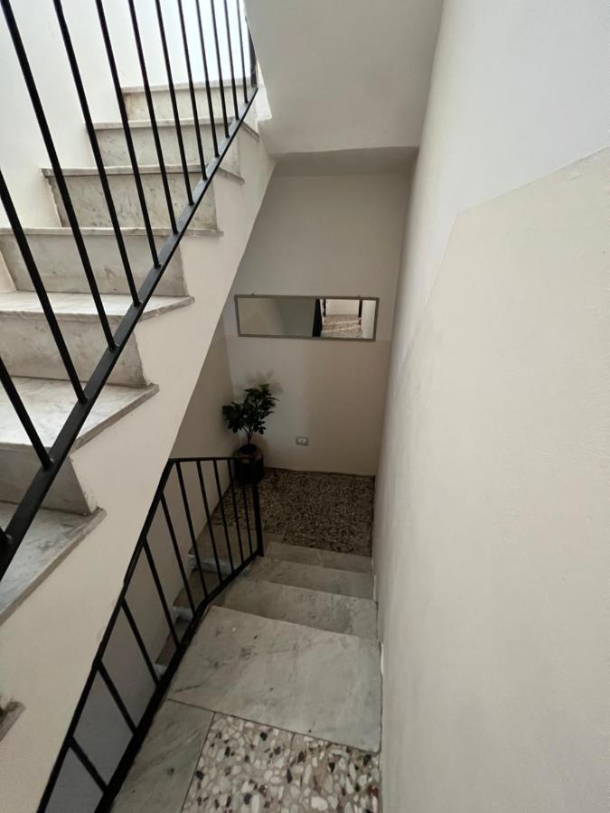Apartamento Zinbi'S House CTA Exterior foto
